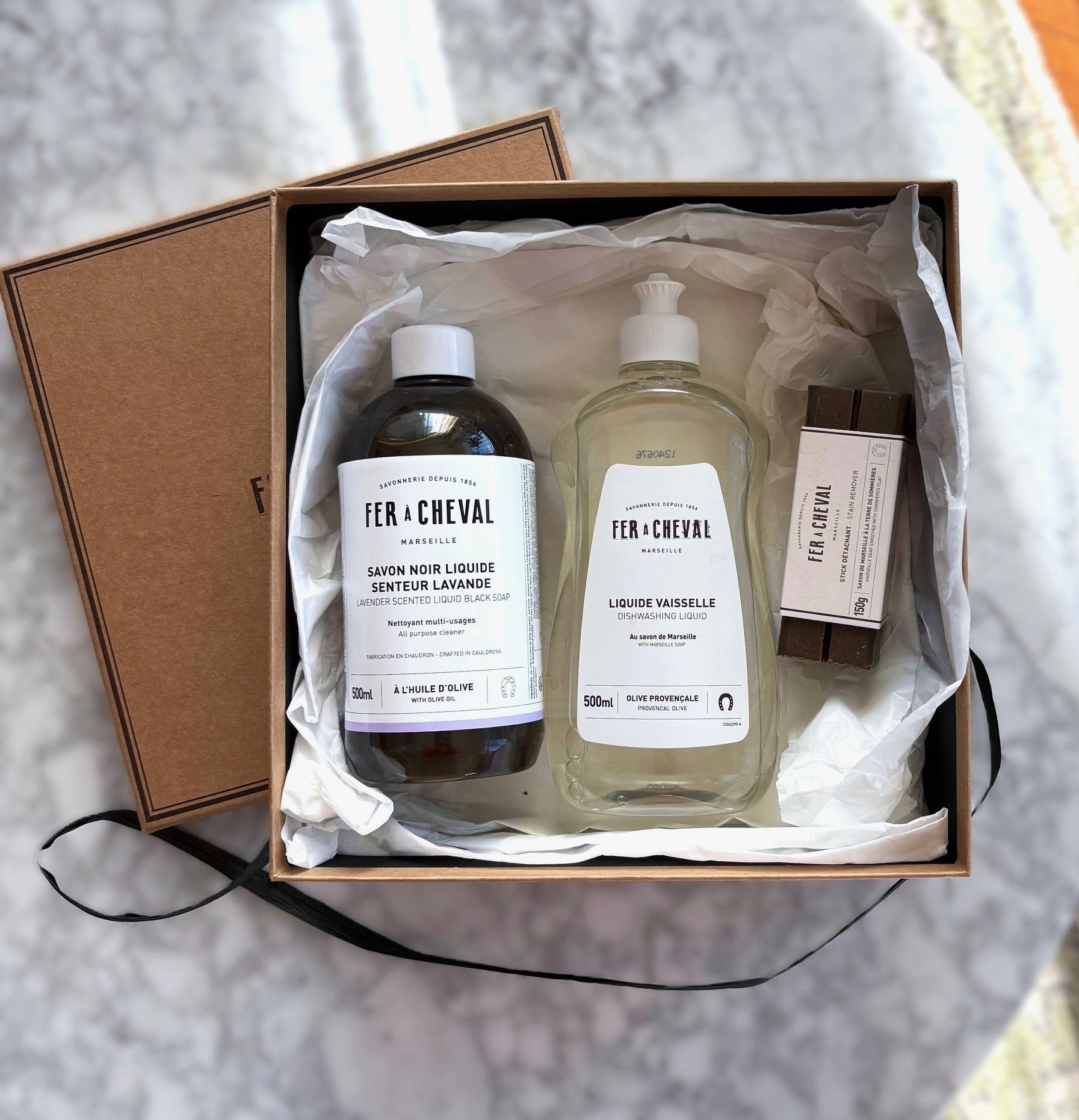 Cheval Blanc ヘアケアセット　おまけつき ナチュラル洗剤 ギフト| 出産祝いや新築祝い|おしゃれな贈り物｜Fer à